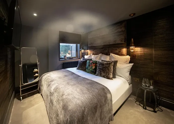 The Bells - Luxury Serviced