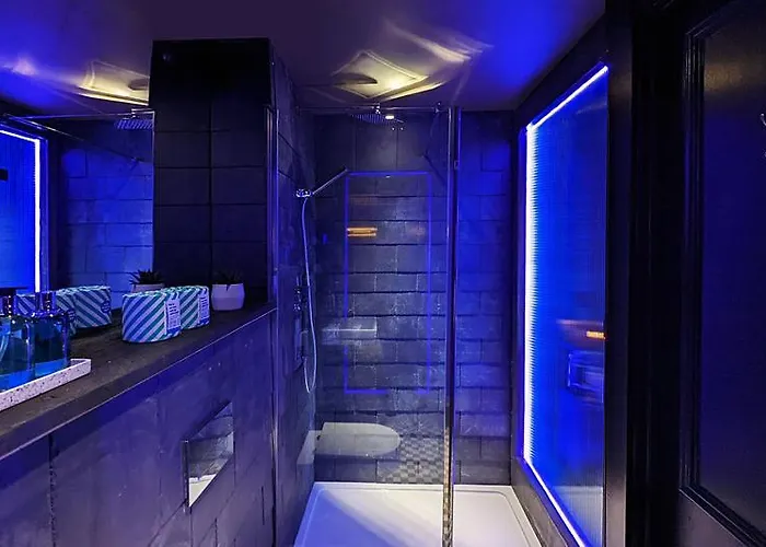 The Bells - Luxury Serviced