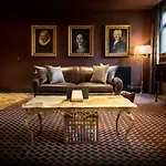 The Bells - Luxury Serviced *