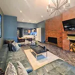 The Bells - Luxury Serviced Апартаменти *