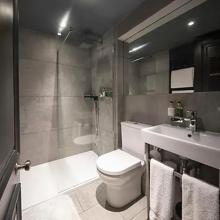 The Bells - Luxury Serviced לידס