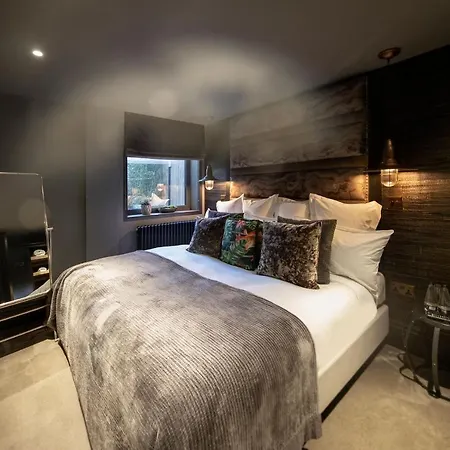 The Bells - Luxury Serviced