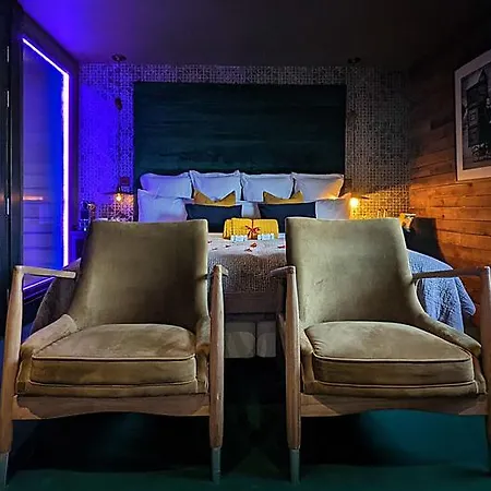 The Bells - Luxury Serviced