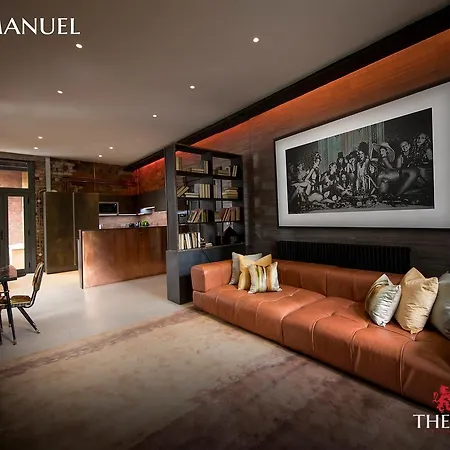 The Bells - Luxury Serviced