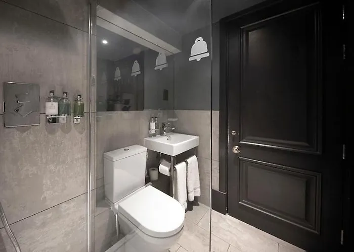 The Bells - Luxury Serviced