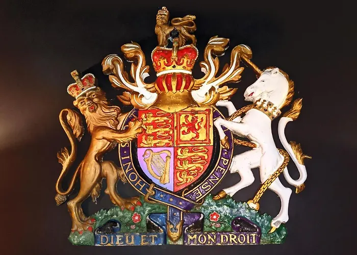 The Bells - Luxury Serviced *