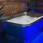 The Bells - Luxury Serviced * Leeds (West Yorkshire)