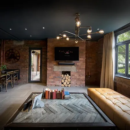 The Bells - Luxury Serviced