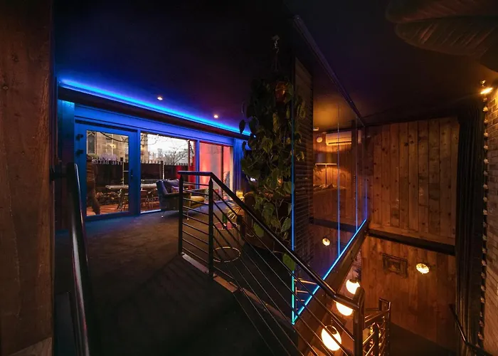 The Bells - Luxury Serviced *